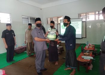 Kemenag Jepara Serahkan Bantuan Covid-19 Kepada 84 Pondok Pesantren