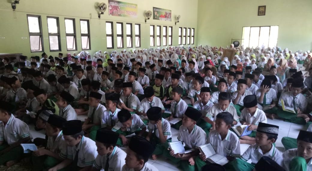 Sambut Awal dan Akhir Tahun Hijriyah, MIN 2 Jepara Ajak Siswanya Dzikir dan Doa Bersama