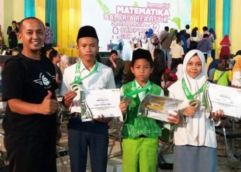 Siswa Mathalibul Huda kembali Raih Emas Kompetisi Matematika