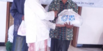 Berbagi Bingkisan Ramadhan dan Buka Bersama Anggota MT Bina Muallaf Karanggondang Mlonggo Jepara