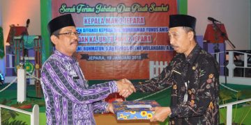 Jika Baik ikuti, Jika Serong dan Bengkok Luruskan