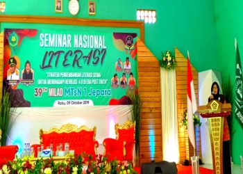 Tumbuhkan Budaya Literasi, Milad 39TH MTs Negeri 1 Jepara Adakan Seminar Nasional