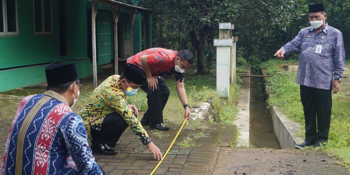 Pemantauan Proses Pembangunan KUA Kecamatan Pakis Aji