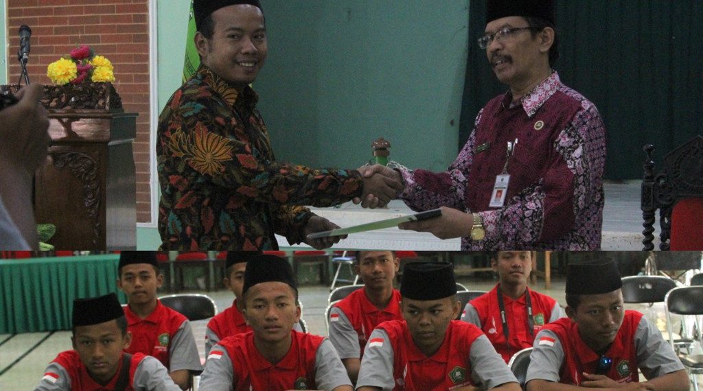 Nor Rosyid Lepas Kontingen Perkemahan Pramuka Santri Nusantara 2018