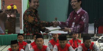 Nor Rosyid Lepas Kontingen Perkemahan Pramuka Santri Nusantara 2018