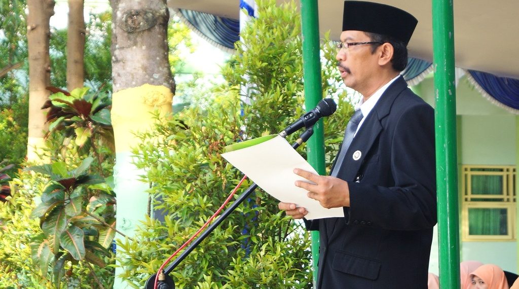 HAB ke-72, Kemenag Jepara Gelar Upacara bendera dan Pemberian Bantuan Sosial