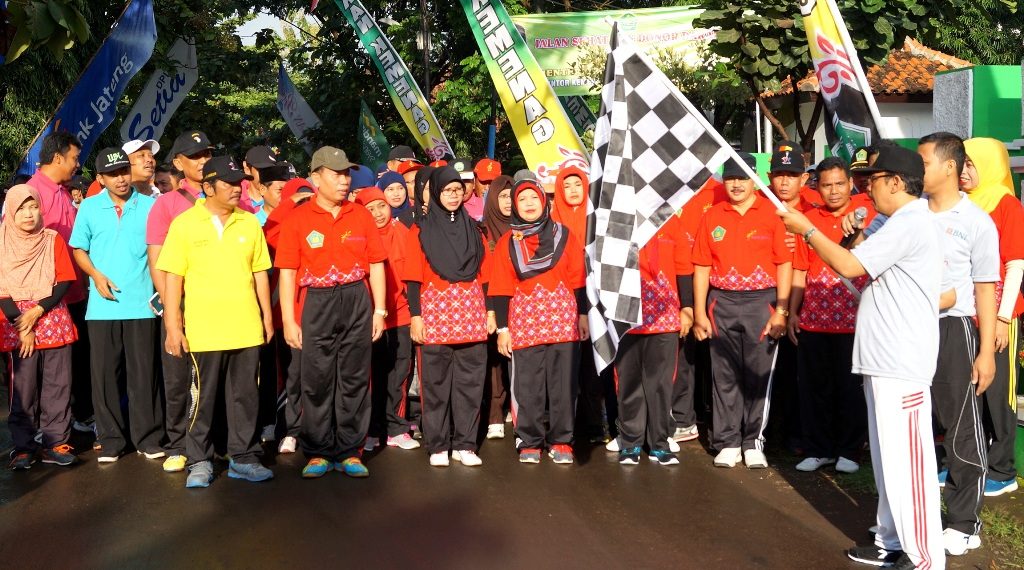 Jalan Sehat Sukses Digelar Pada HAB Kemenag ke-72 di Jepara