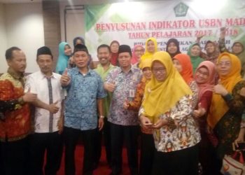 Empat Guru Jepara Ikuti Penyusunan Indikator USBN Madrasah Aliyah