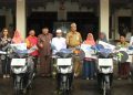 Bupati Hadiahi Juara 1 MQK Asal Jepara Dengan Sepeda Motor