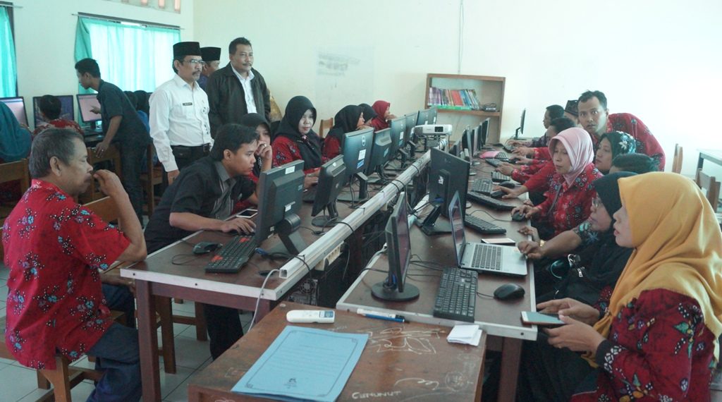 Serentak, Penilaian Kinerja Online Bagi Guru PAI