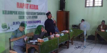 Disiplin Adalah Tanda Ikhlasnya Seorang Guru