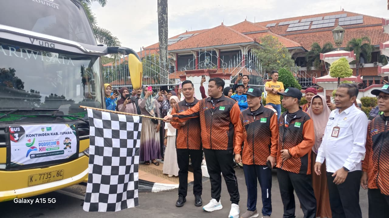 Pelepasan Kontingen Jepara dalam Ajang PORSEMA XIII Jawa Tengah: “Utamakan Ukhuwah Islamiyah, Persaudaraan, dan Sportivitas”