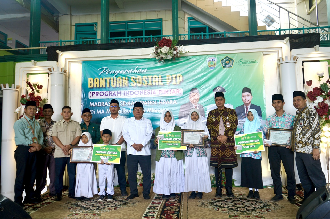 17.979 siswa Madrasah di Jepara menerima Bantuan PIP, Wujud Sinergitas Kuat DPR, Bupati dan Kankemenag Kab. Jepara