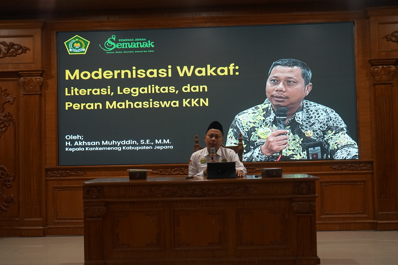 Peran Mahasiswa dalam Modernisasi Wakaf Menjadi Fokus Materi Kakankemenag Jepara di Pembekalan KKN Unisnu