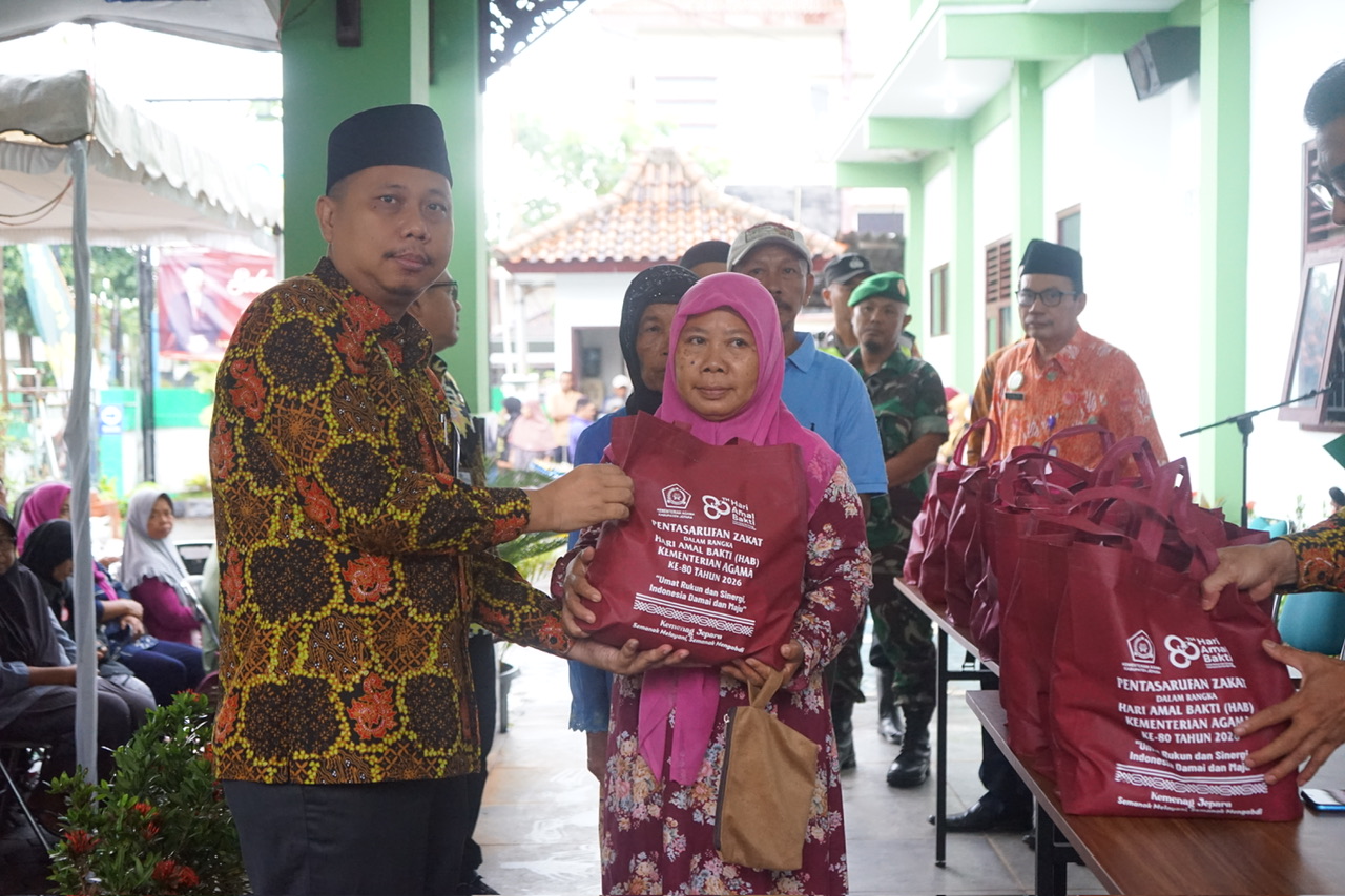 Peringati HAB ke-80 Kemenag, Kankemenag Jepara Salurkan Zakat Profesi Kepada 500 Mustahiq