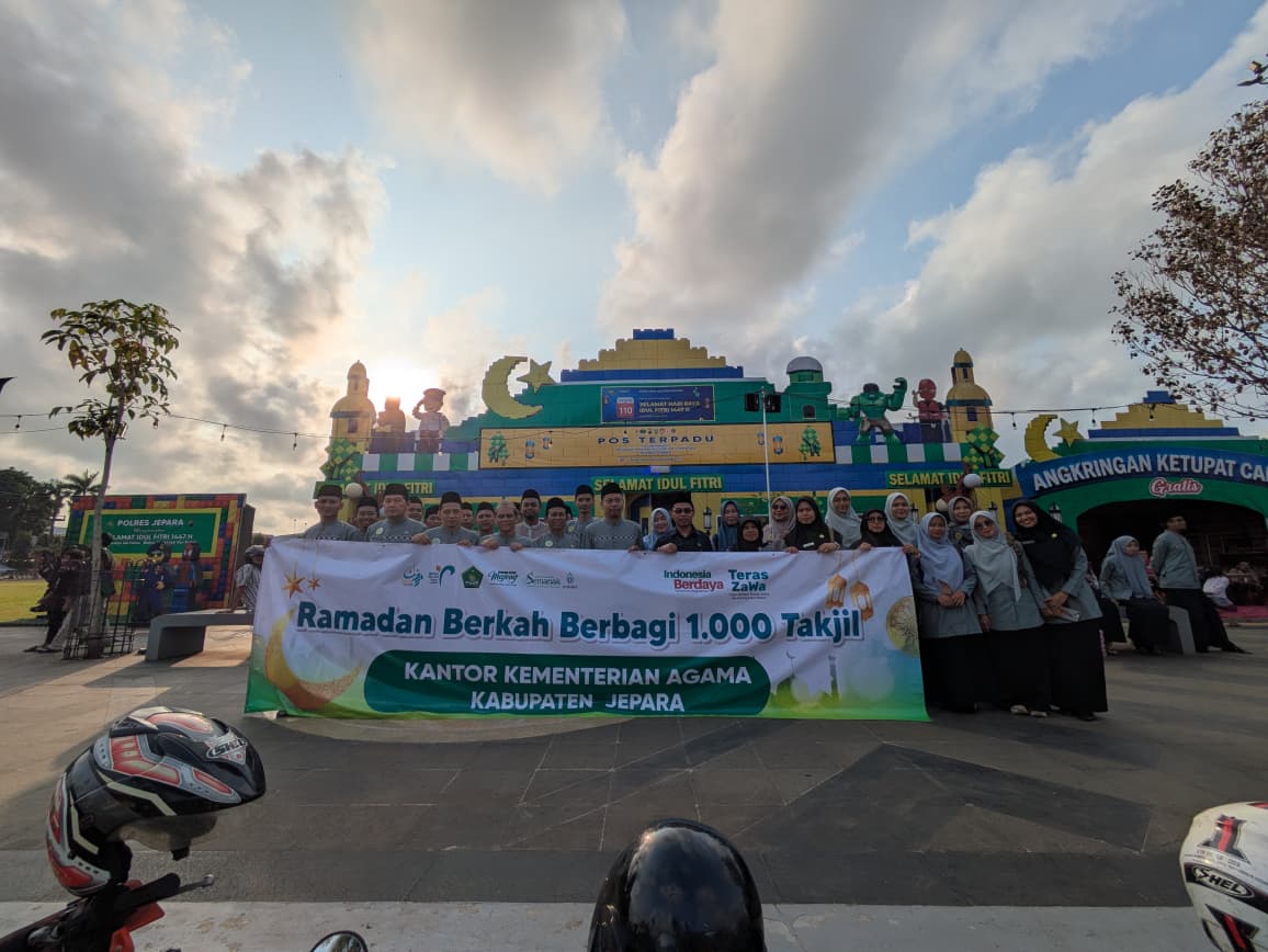 Ramadan Berkah, Kemenag Jepara Bagikan 1.000 Takjil di Alun-Alun 1