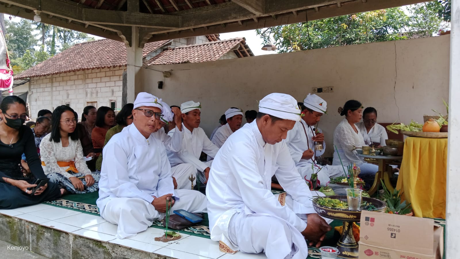 Penyuluh Agama Hindu Kemenag Jepara Ikuti Sembahyang Mecaru di Pura Puser Bumi dan Sampaikan Dharma Wacana