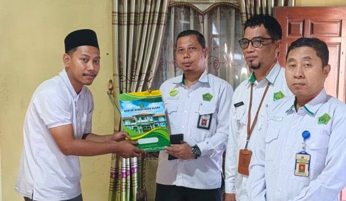 Wujud Kepedulian Kankemenag Kabupaten Jepara, Tali Asih Diserahkan kepada ASN Terdampak Musibah