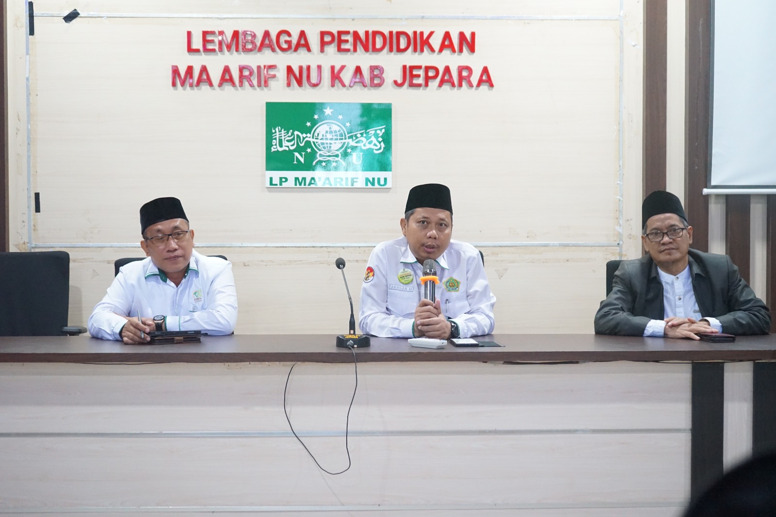 Raker Kepala Madrasah KKMTs 02 Jepara, Kakankemenag Jepara Dorong Penguatan Madrasah Berbasis Karakter dan Kearifan Lokal