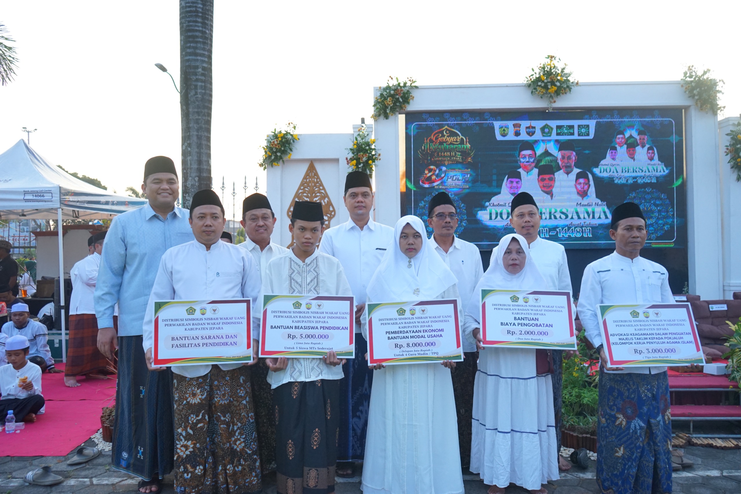 BWI Jepara Salurkan Hasil Pengelolaan Wakaf Uang pada Gebyar Muharram 1448 H dan Bulan Wakaf Nasional