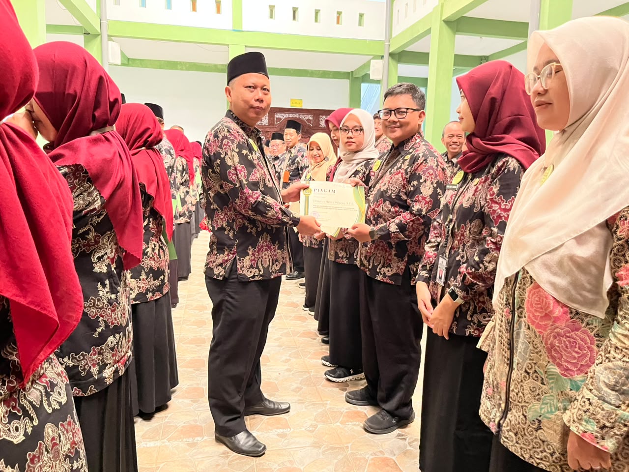 11 ASN Kankemenag Jepara Terima Penghargaan sebagai Penggerak Pembangunan Zona Integritas