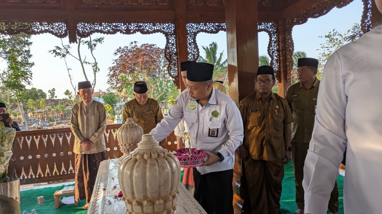 Ziarah Makam Leluhur di Donorojo Merawat Nilai Sejarah Jepara