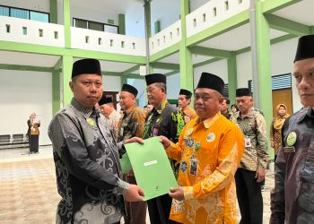 Langkah Baru Pengabdian, Kankemenag Kab. Jepara Serahkan SK Kenaikan Pangkat dan Pembagian Tugas Wilayah Binaan