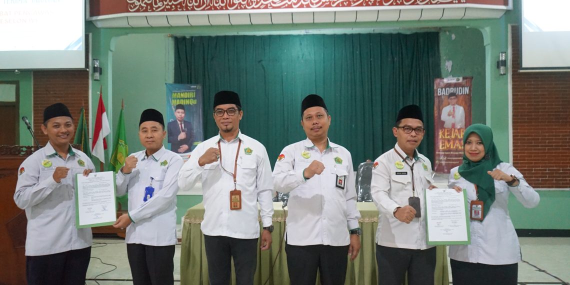 Kankemenag Jepara Gelar Serah Terima Jabatan Pejabat Pengawas, Kepala Kantor Tekankan Program Berdampak Nyata